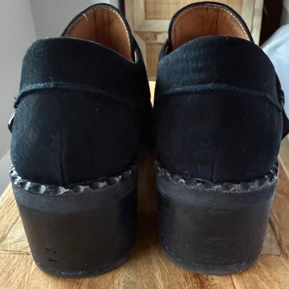 Gentle Souls by Kenneth Cole Bestie Suede Loafer Black  7.5M Dark Academia